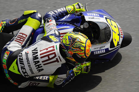Den 8-dobbelte MotoGP verdensmester, Valentino Rossi, skal afprøve sin Fiat Yamahas styrke under weekendens Grand Prix i Malaysia.